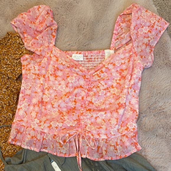 Blouses - Picture 3 of 4